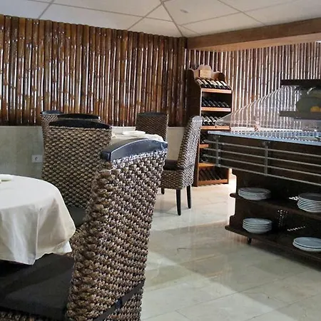 Otel Rebecca Park 2*
